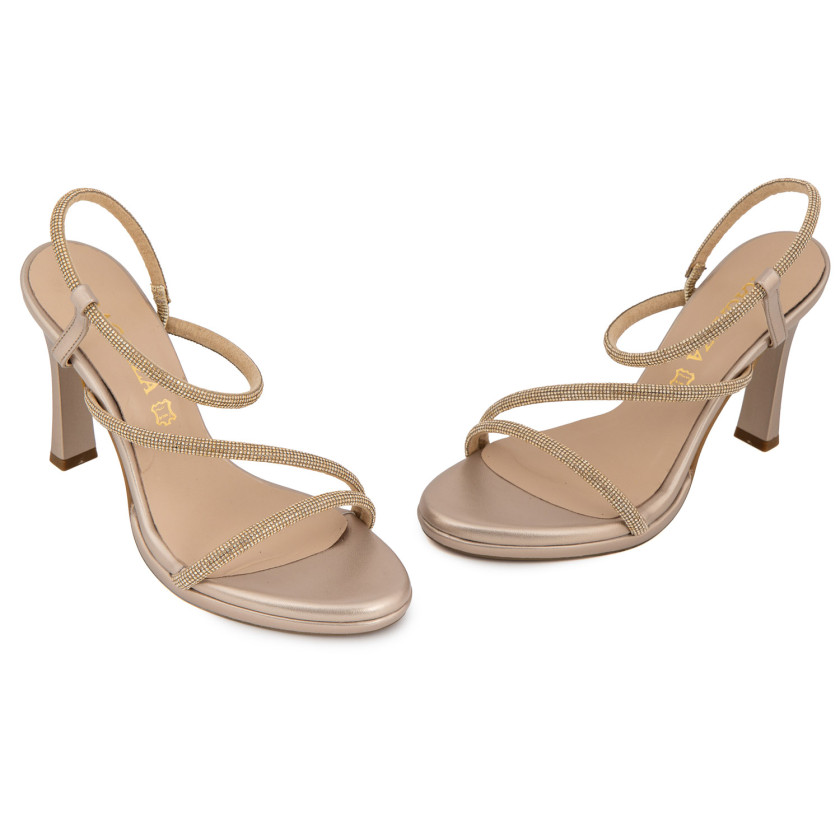 Φωτογραφία ζευγάρι RAGAZZA 0990 ΑΜΜΟΣ ΔΕΡΜΑ